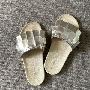 Girls sandals